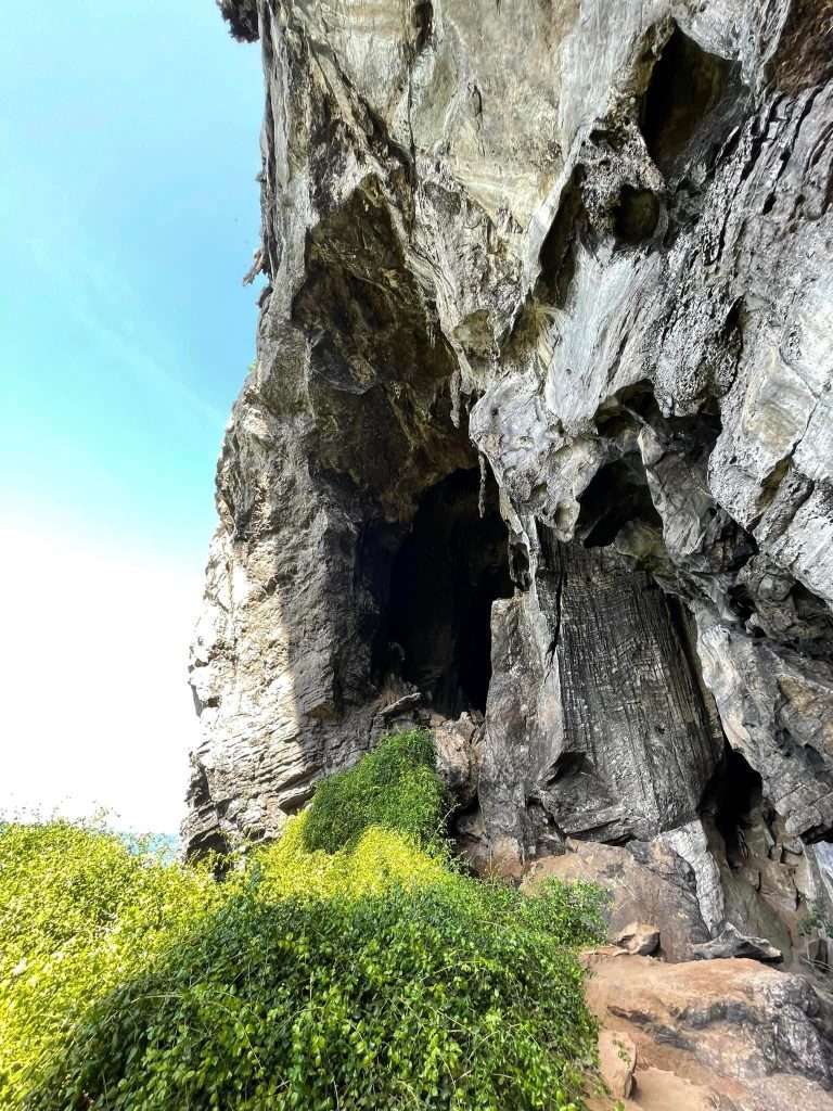 phra nang bat cave About to enter Phra Nang Bat cave