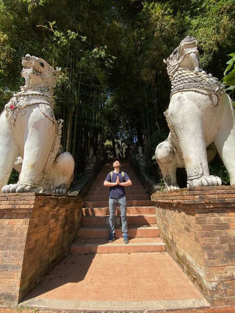 Hike to Doi Suthep in Ching Mai