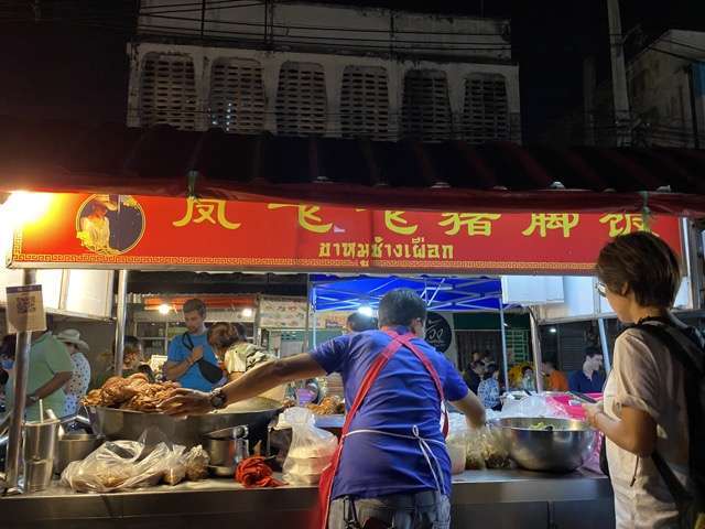 Khao Kha Moo Chang Phueak, one of our favourite street foods in Chiang Mai