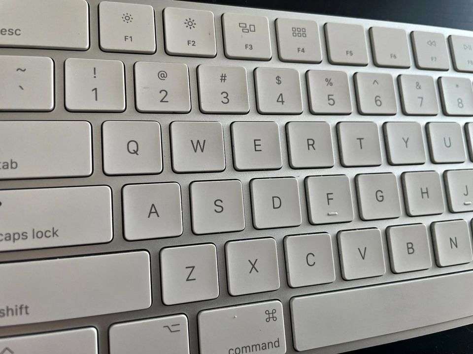 Logitech MX Keys vs Apple Magic Keyboard: Which Keyboard Is Better? (Updated March 2024) -