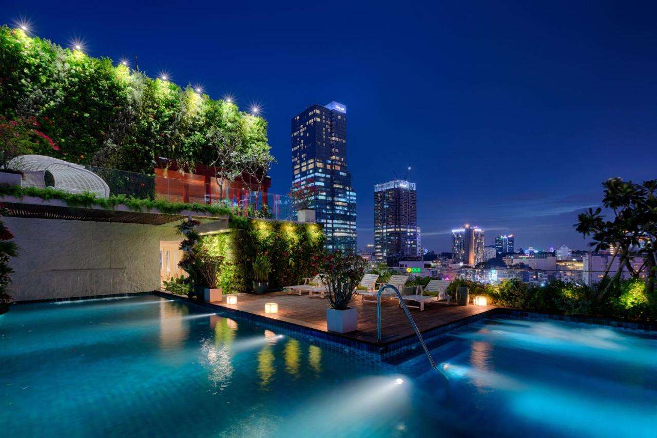 Hanoi vs Ho Chi Minh City Hanoi vs Ho Chi Minh City: Which City is Better? -
